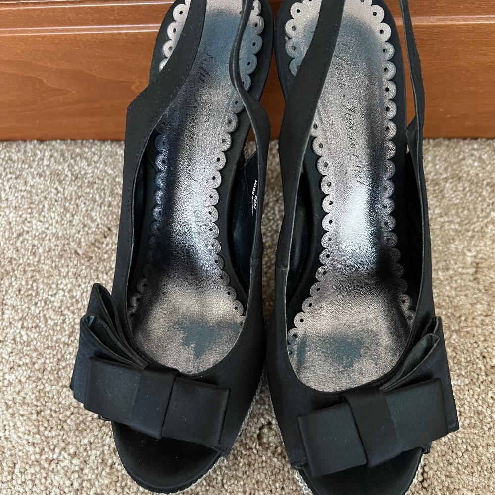 Sequin detailed heels